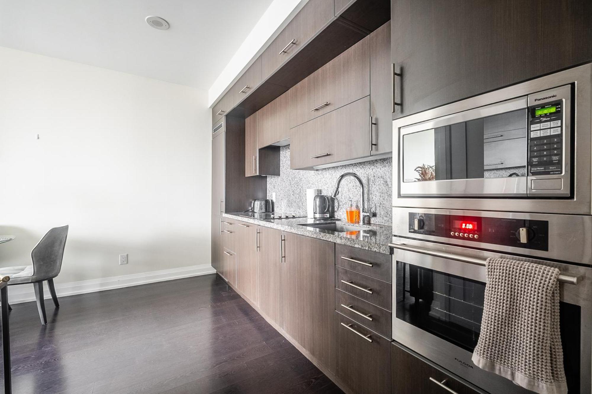 Globalstay Modern Apartments In North York Skyscraper Торонто Экстерьер фото