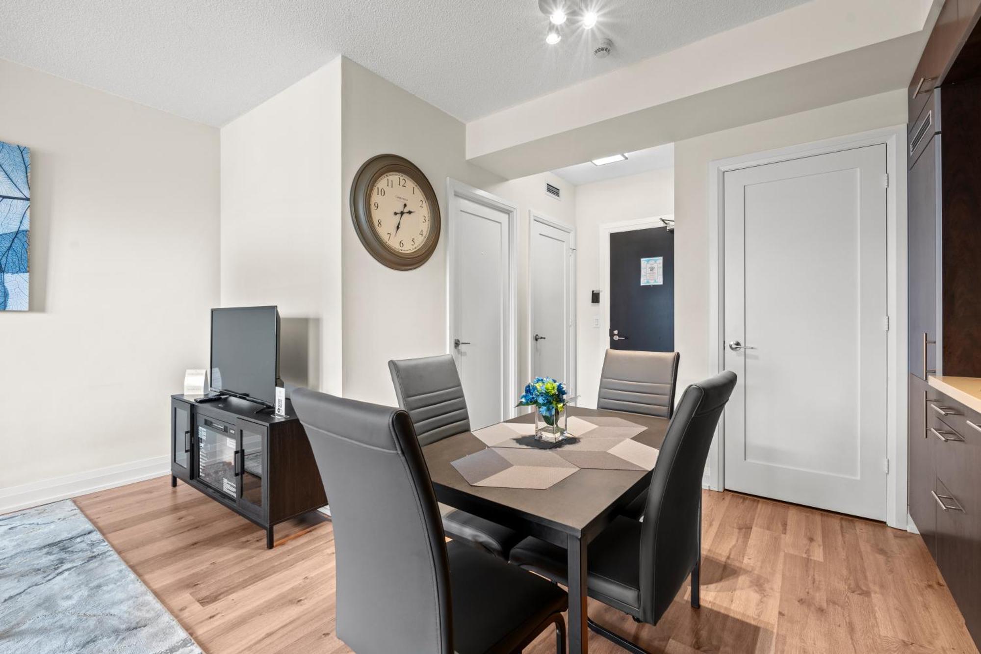 Globalstay Modern Apartments In North York Skyscraper Торонто Экстерьер фото
