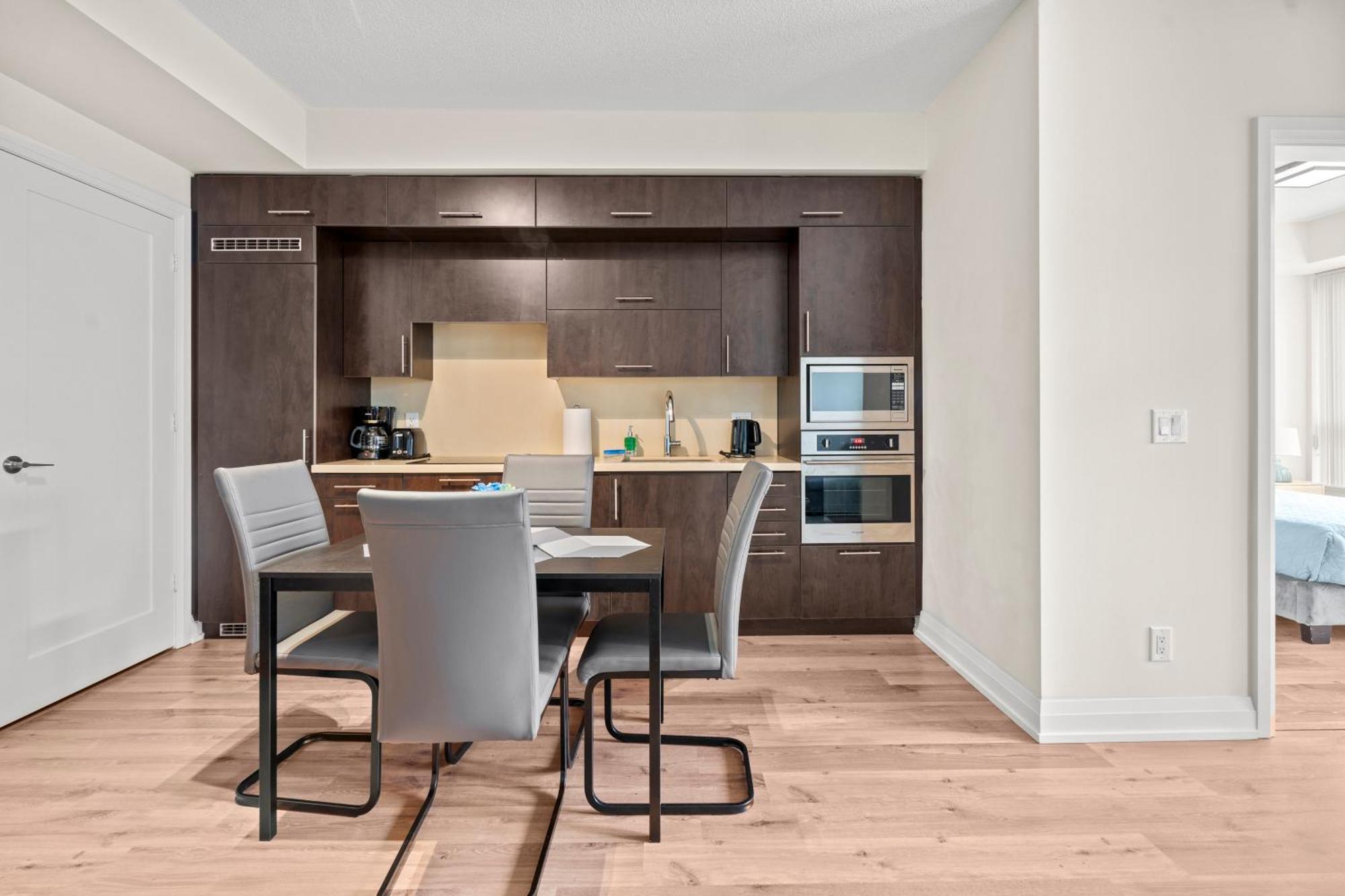 Globalstay Modern Apartments In North York Skyscraper Торонто Экстерьер фото
